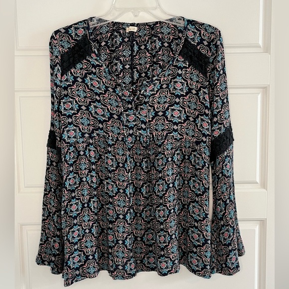 Hollister Boho Lace Floral Babydoll Top Bell Sleeve Size M Peasant Y2K Festival - Picture 2 of 13